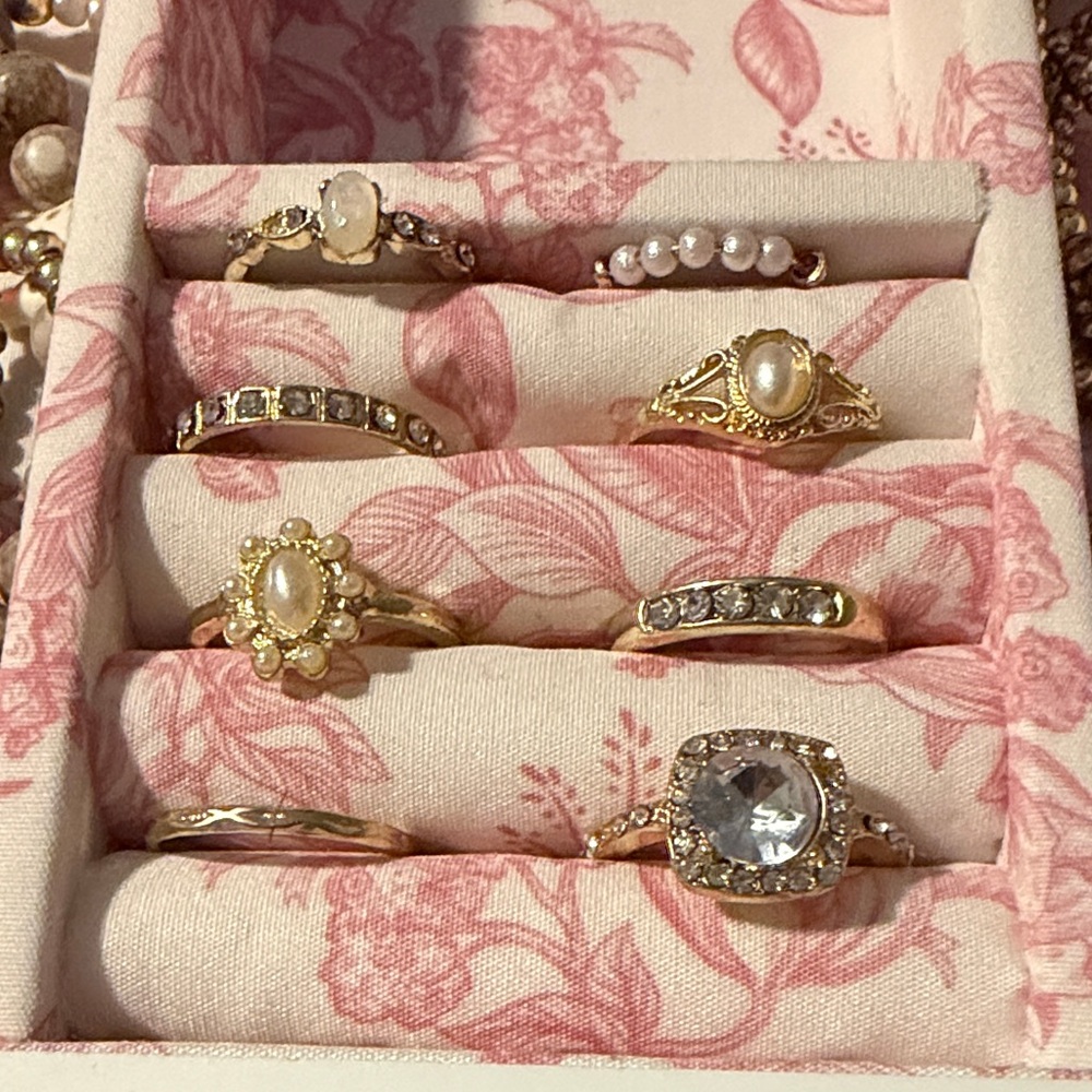 Elegant Gold and Silver Women's Ring Set